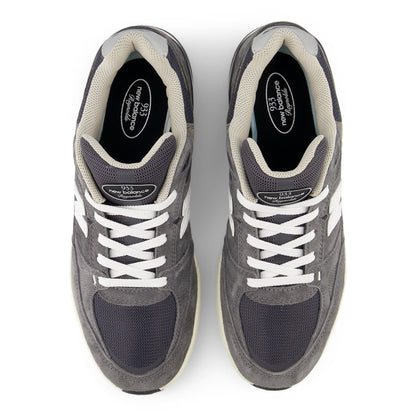 Andrew Reynolds 933 "Grey Day"